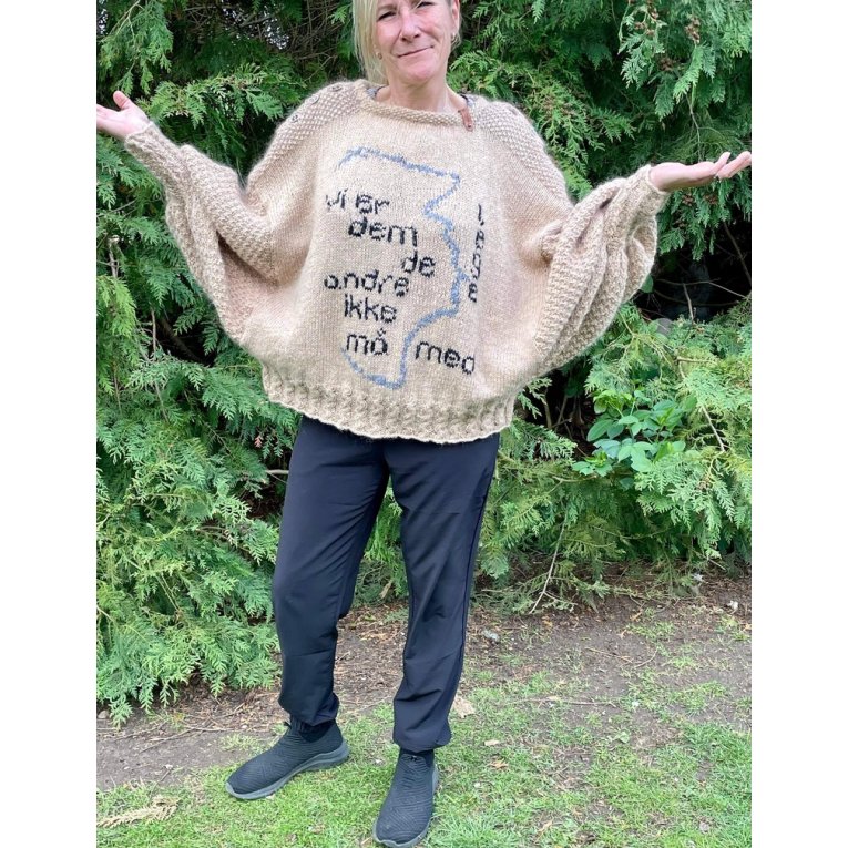 Strikkeopskrift Kim Larsen Poncho Sweater